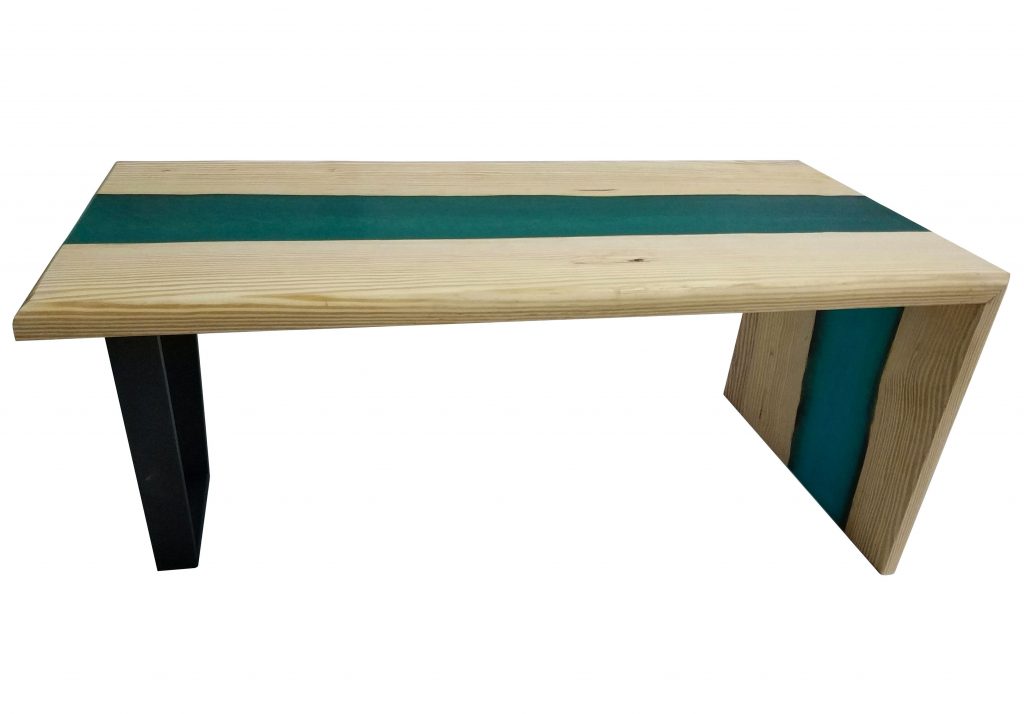 Mesa río epoxi en cascada madera de pino y resina epoxi verde lateral
